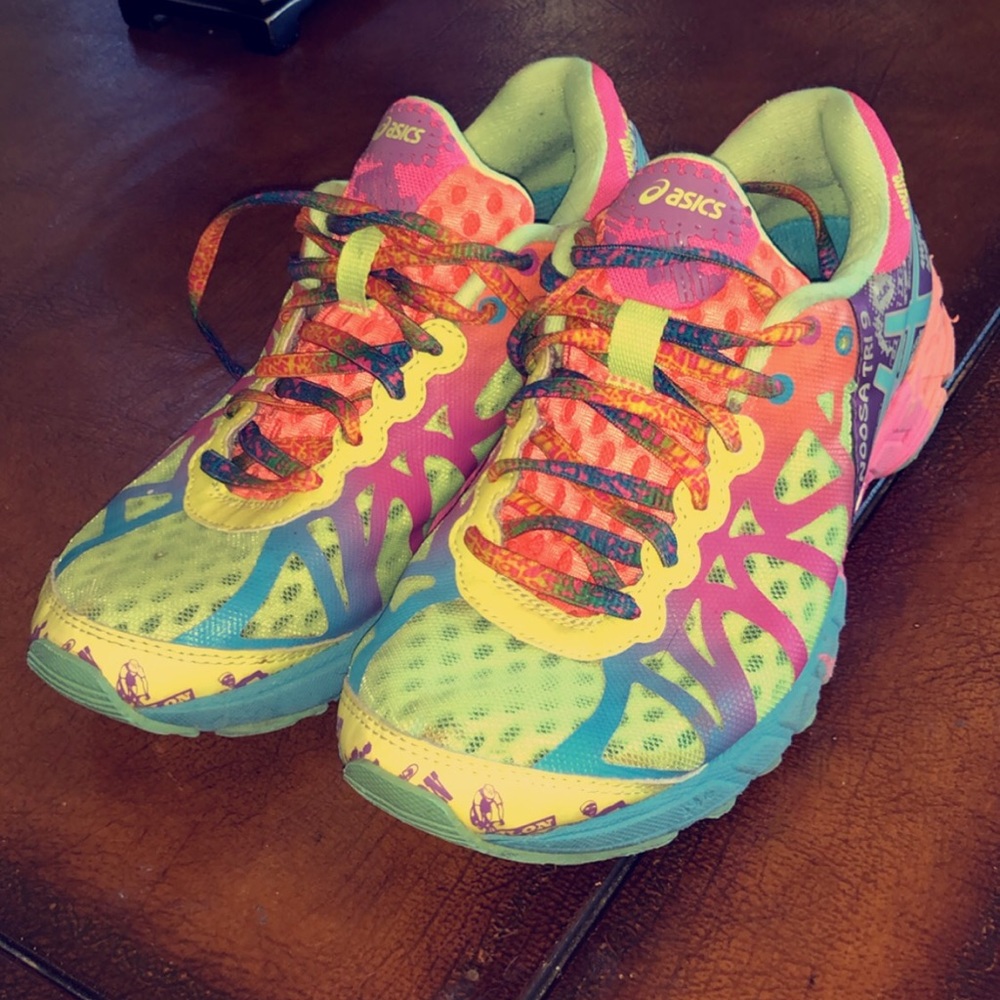 Asics Tennis shoe